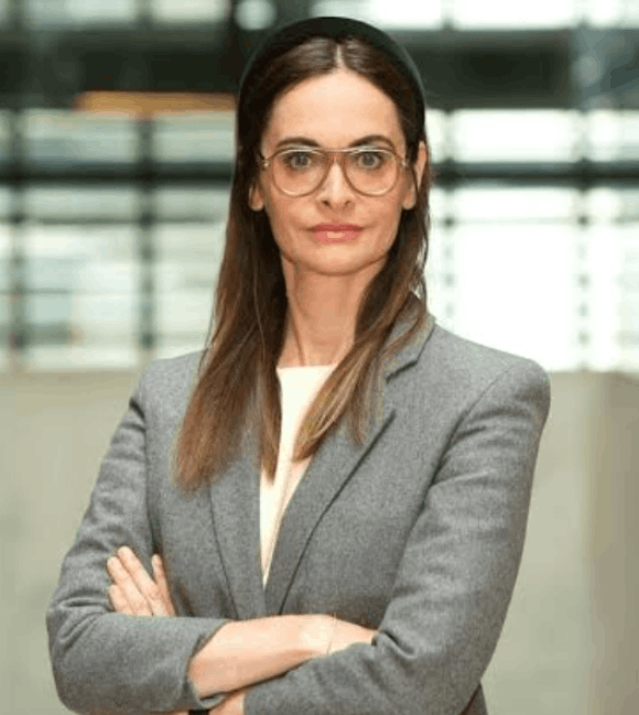 Iris Sayram Alter: Eltern, Größe, Partner, Vermögen, Kinder Iris Sayram Alter: Eltern, Größe, Partner, Vermögen, Kinder